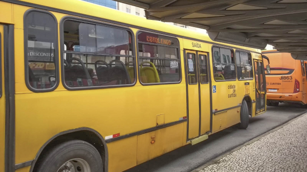 Usuários de ônibus terão mais veículos à disposição nos dias de