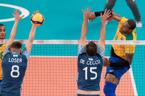 Seleção masculina de vôlei vira na raça, bate a Argentina no tie-break e  segue 100% na Olimpíada de Tóquio - Lance!