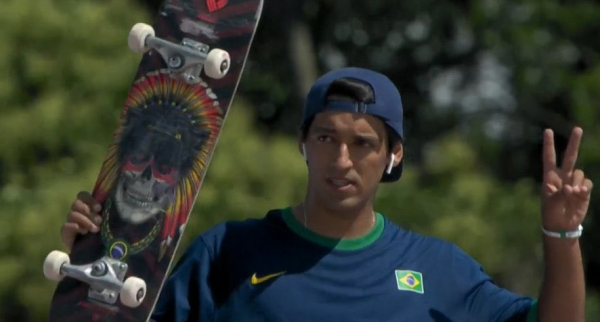 Kelvin Hoefler, do skate, garante a 1ª medalha do Brasil nos Jogos