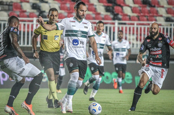 Coritiba vence o Operário e se aproxima do acesso para Série A