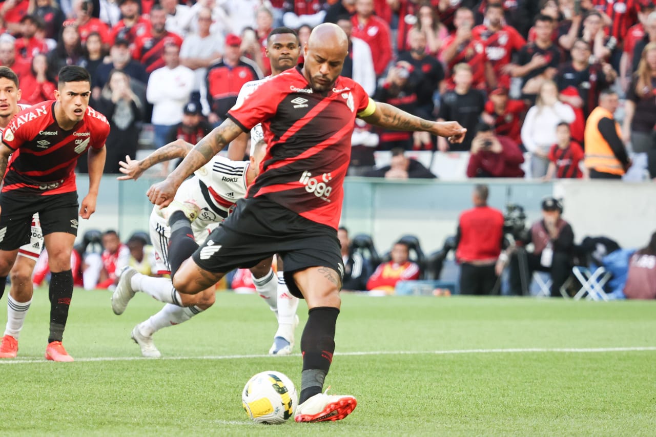 Thiago Heleno Bate Mais Um Recorde No Athletico Paranaense Bem Paraná 3948