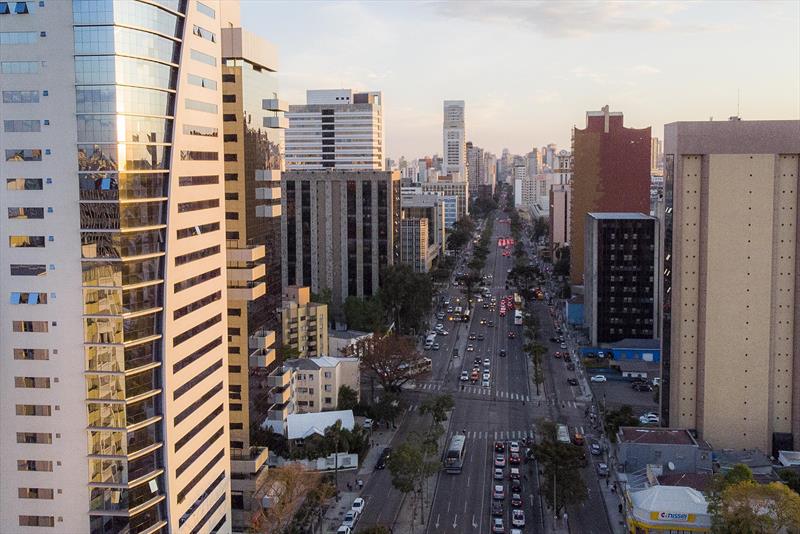 Corrida de rua altera trânsito nos bairros Centro Cívico e Ahú, em Curitiba,  no domingo (19), Paraná