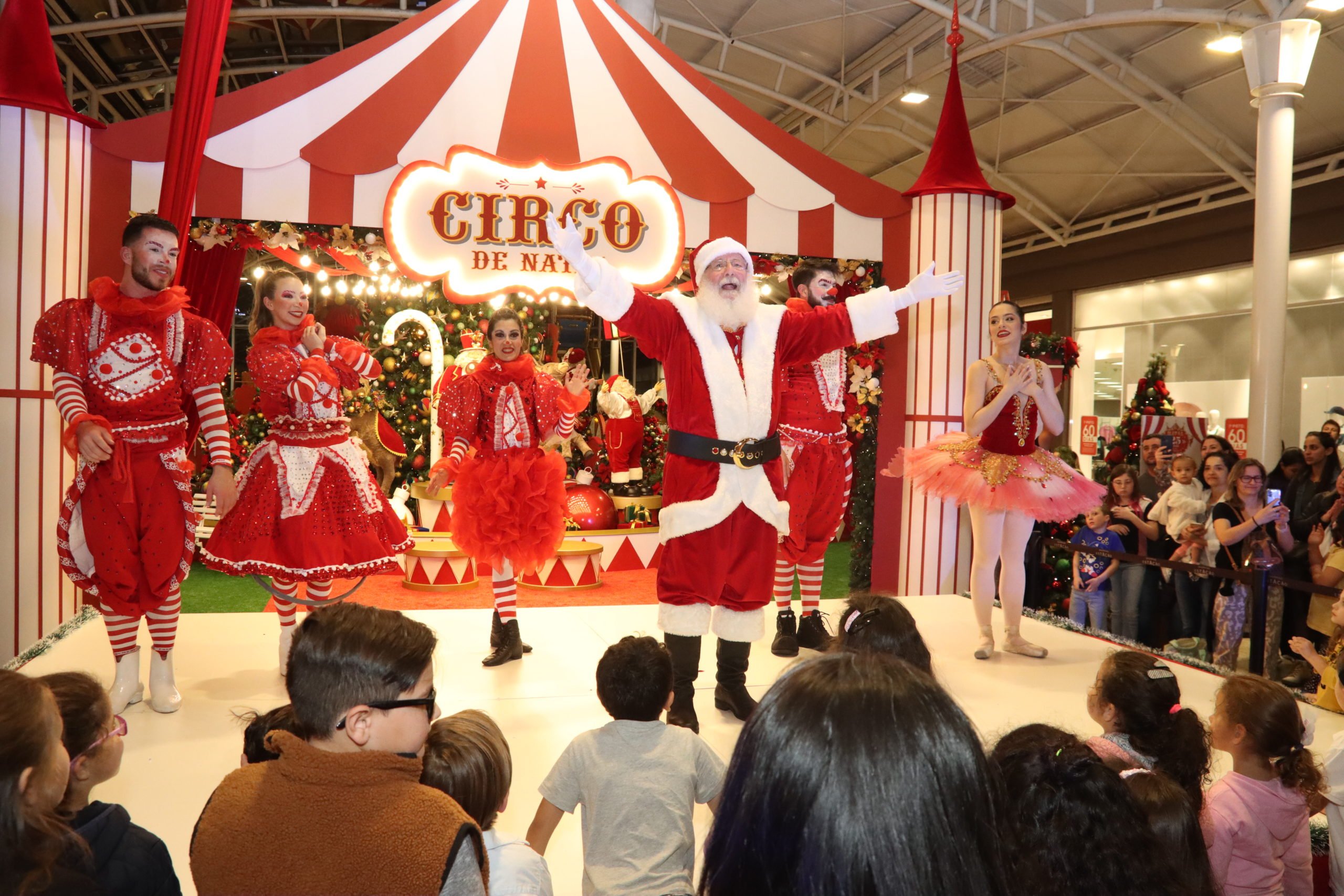 Caminhos de Luz: agendamento para atrações do Natal de Curitiba começa  nesta quinta - Prefeitura de Curitiba