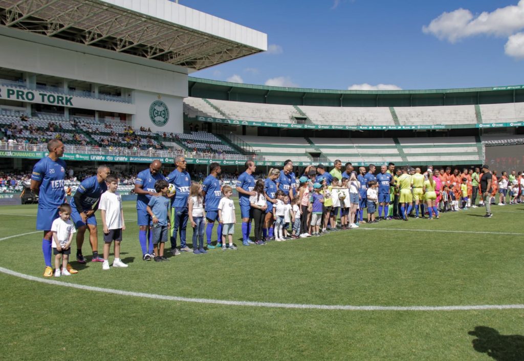 JOGO POR UM TETO: Partida de futebol beneficente vai agitar