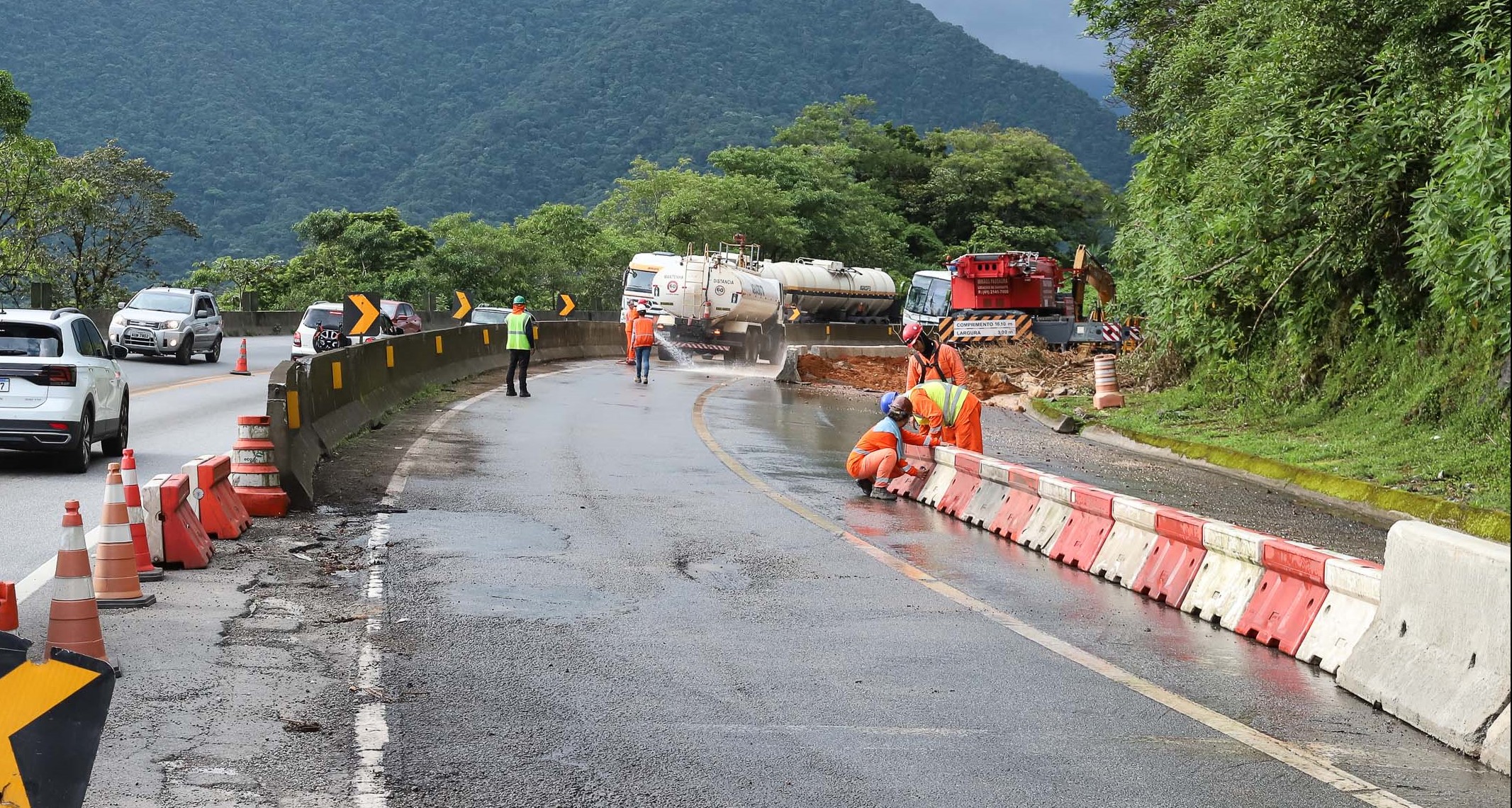 Restrição de caminhões na BR-277 passa a valer no litoral