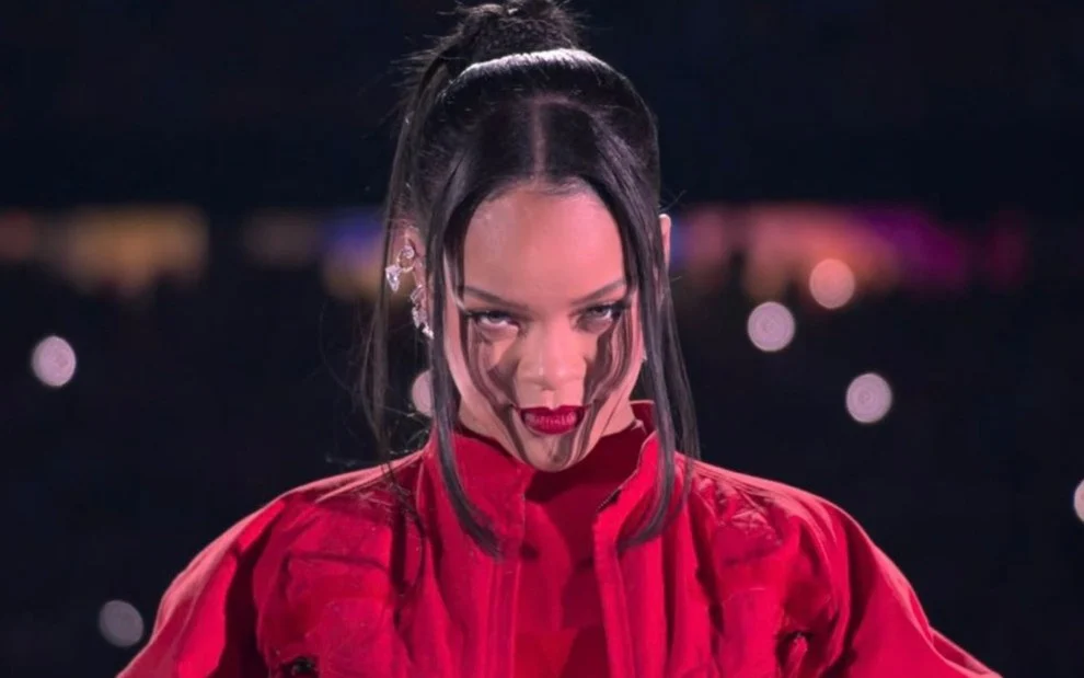 O Super Bowl está de volta. Rihanna lidera a chuva de estrelas do futebol  americano - Renascença