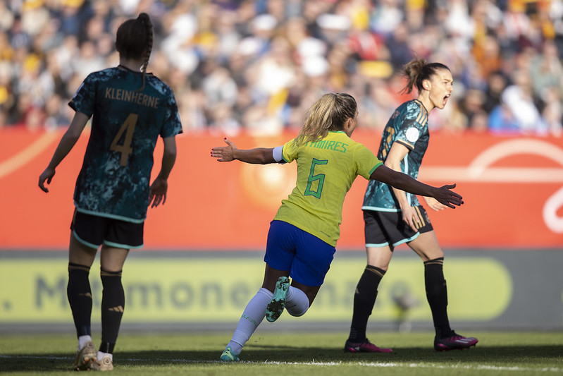 Seleção brasileira feminina de futebol já está na Alemanha