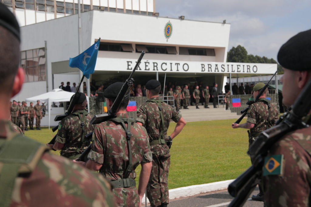 Cerimônia comemorou os 375 anos do Exército Brasileiro