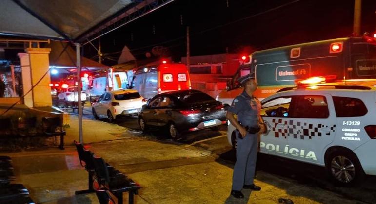 Homem esfaqueia 7 pessoas em hospital e é morto pela PM no interior de SP -  Bem Paraná