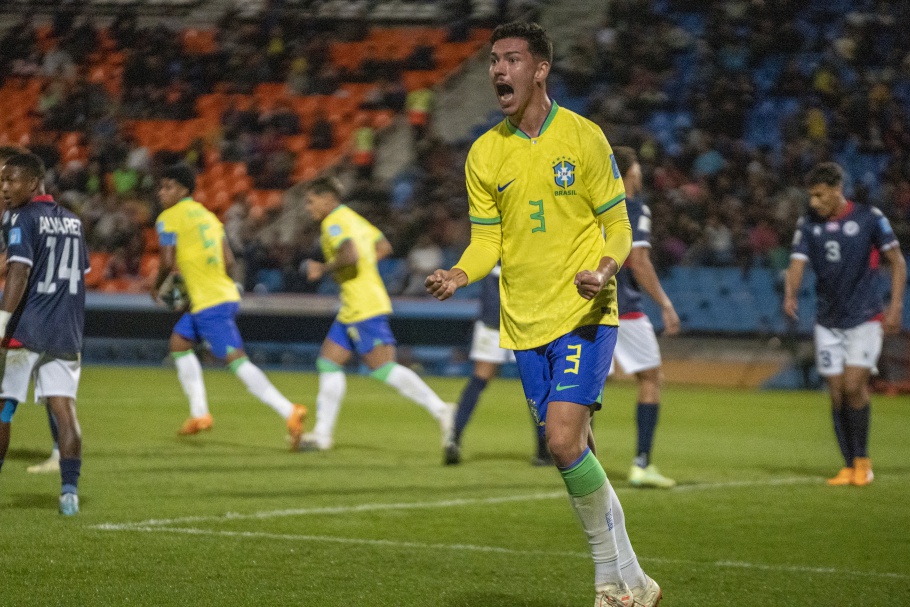 O zagueiro Jean Pedroso do Coritiba