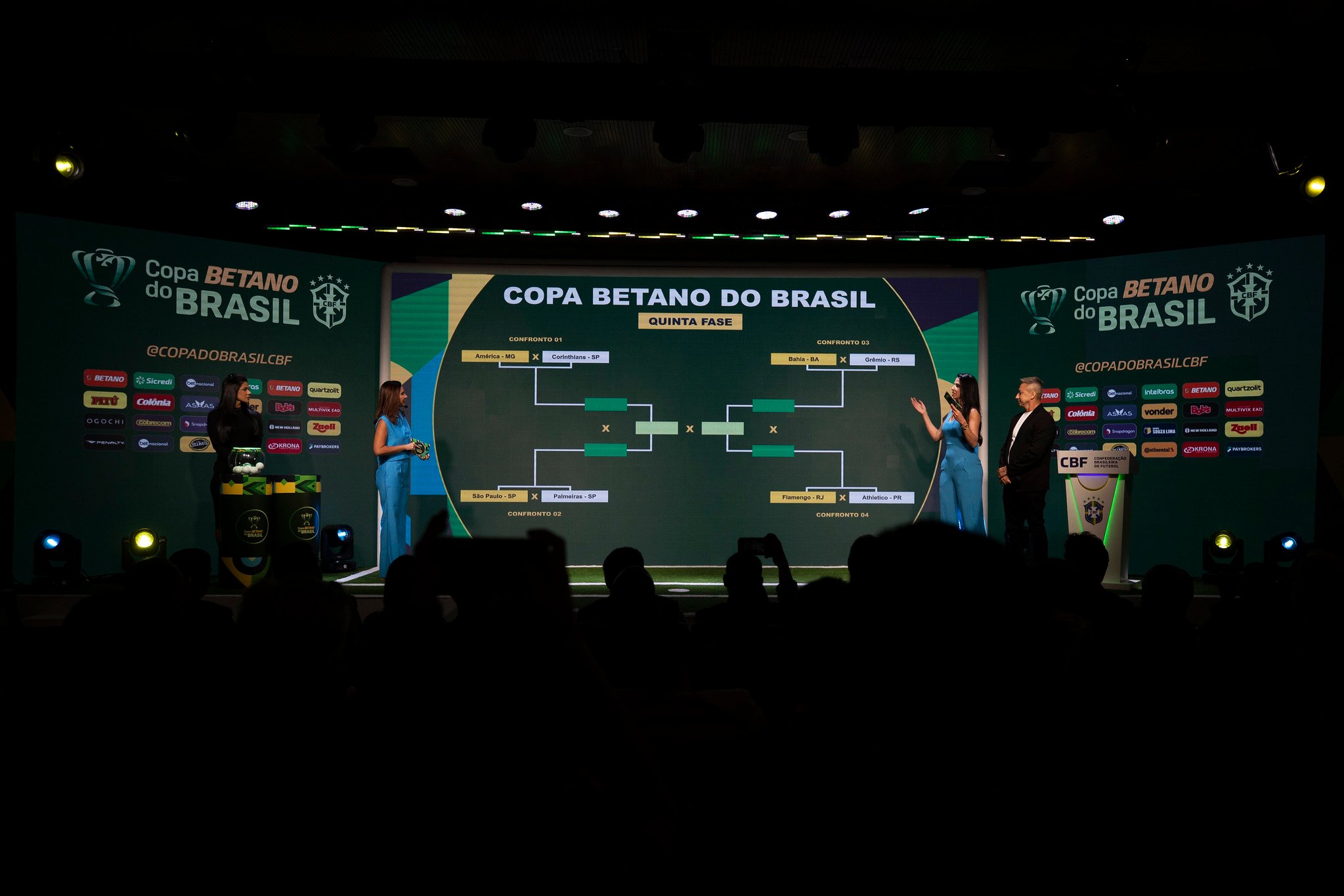 CURITIBA (PR) - 12/07/2023 - Copa do Brasil 2022 / Futebol - ATHLÉTICO (PR)  X FLAMENGO (RJ) Copa do Brasil 2023, quartas de final jogo 2 de 2, na noi  Stock Photo - Alamy