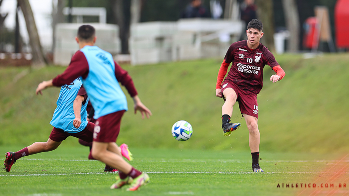 Atacante Wesley deve reforçar o Atlético Paranaense nesta quarta-feira