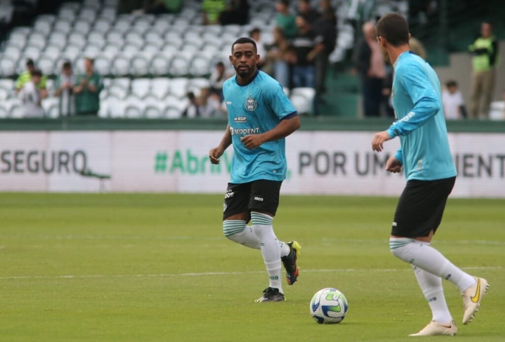 Marcos Vinícius em treino do Coritiba 