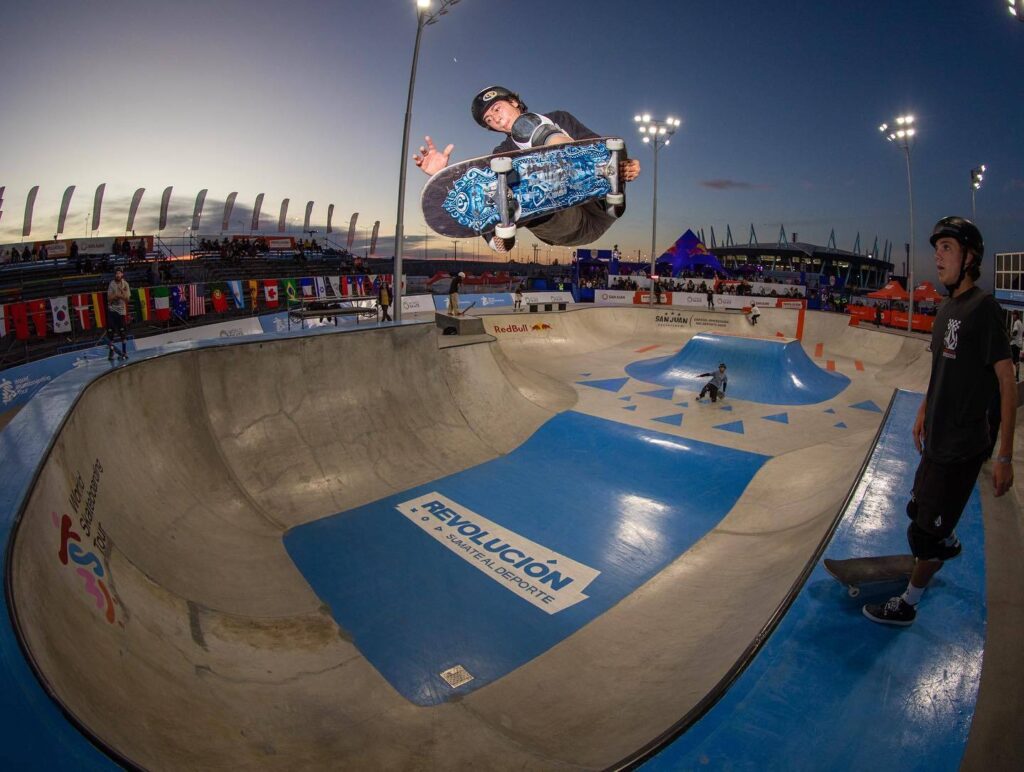 Luigi Cini avança em 1º e Brasil terá 4 nomes nas finais do Mundial de  skate park, skate