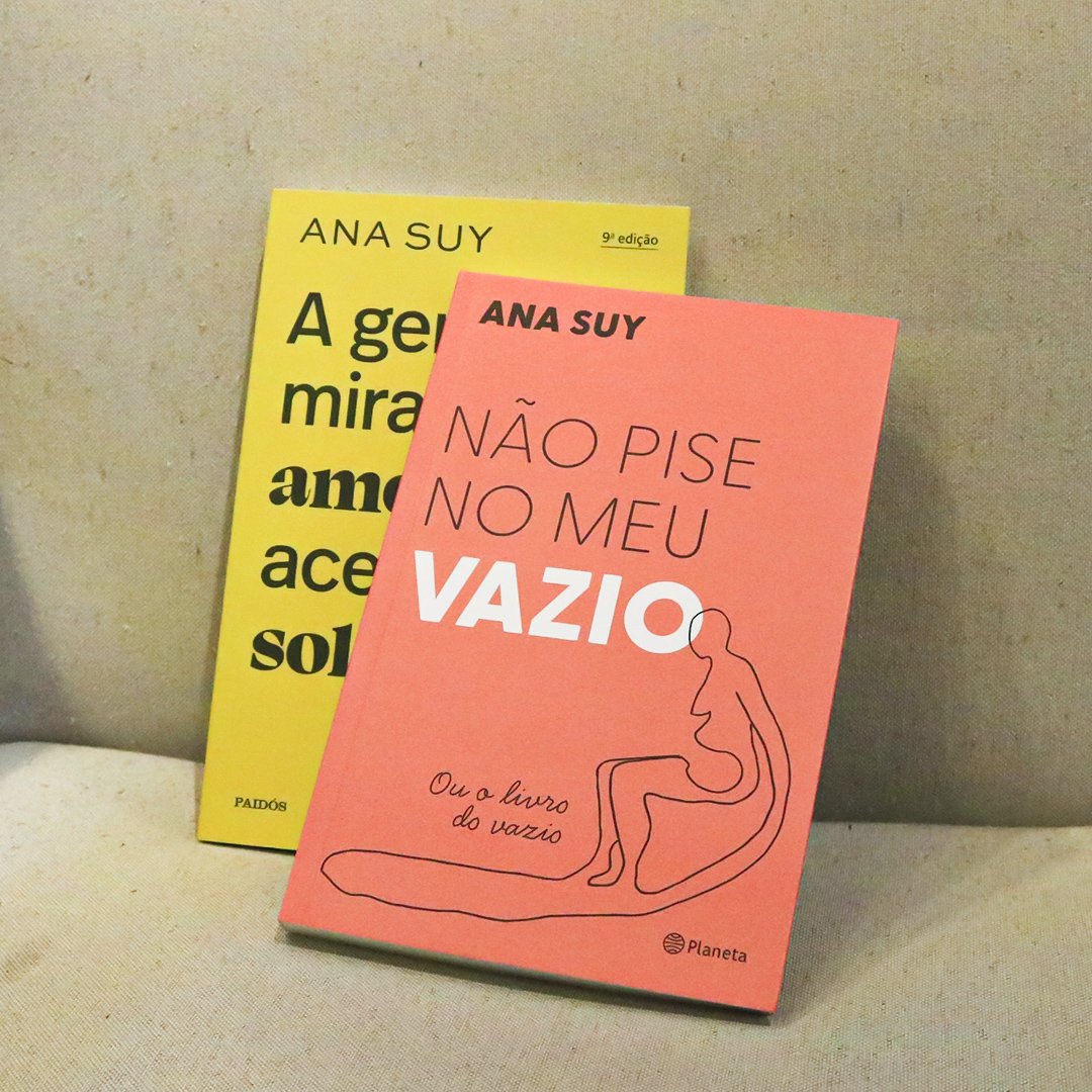 Livrarias Curitiba Recebe A Autora Ana Suy Em Evento De Lançamento Do