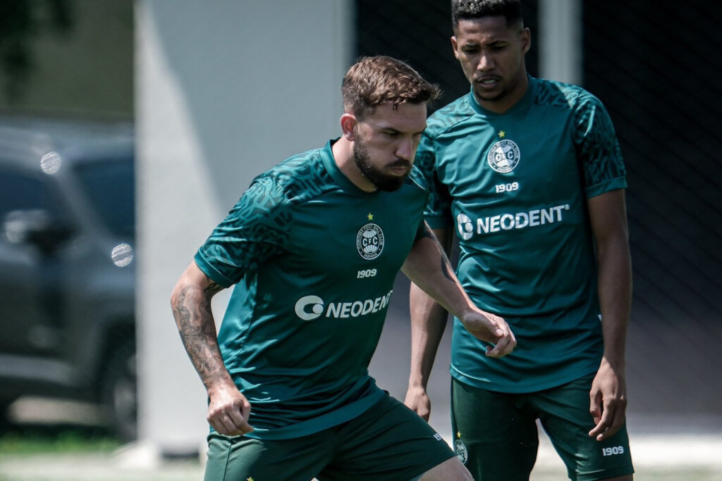 Mais dois jogadores deixam o Coritiba, que soma 19 saídas em 2023. Veja a  lista - Bem Paraná