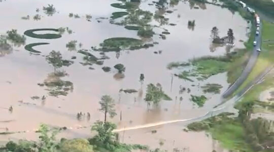 rodovia estadual bloqueada