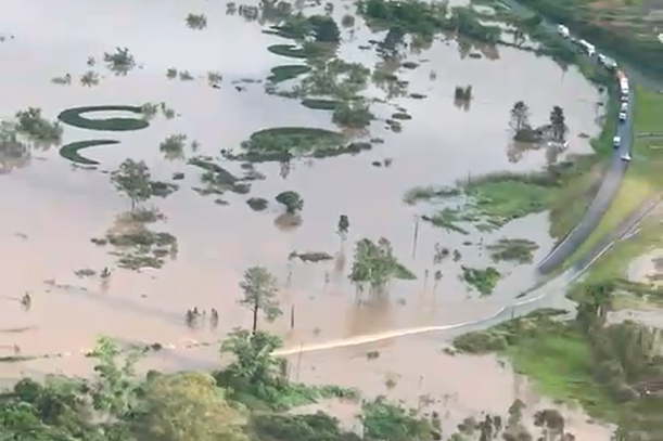 rodovia estadual bloqueada