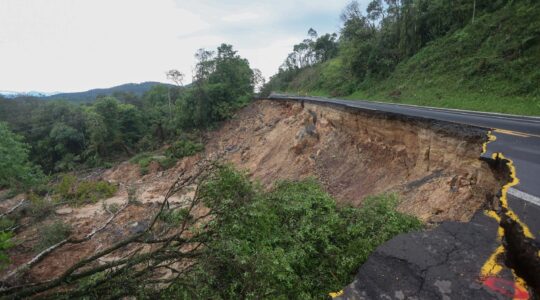 rodovias estaduais chuva bloqueios