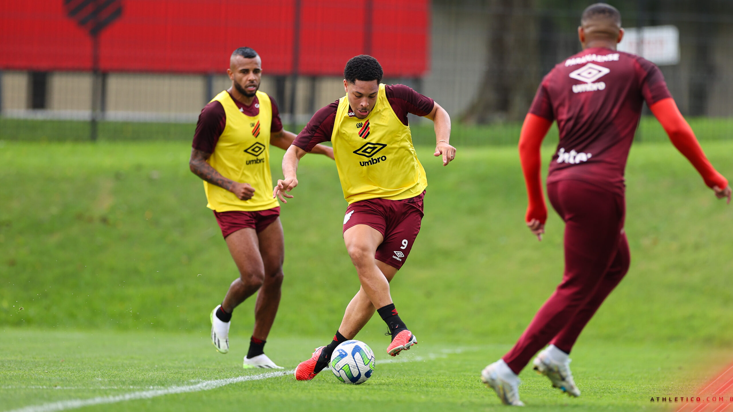 4 formas de assistir o jogo do Cruzeiro hoje contra o Athletico PR