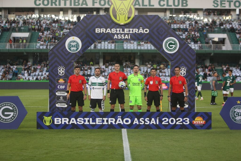 Coritiba iguala campanha de visitante da temporada passada com 11