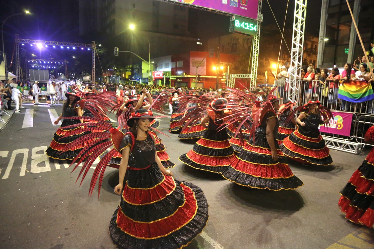 Carnaval em Curitiba: Confira a programação de desfiles, festas e