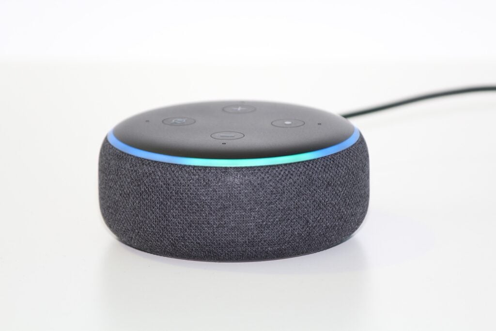 alexa-4758340_1920