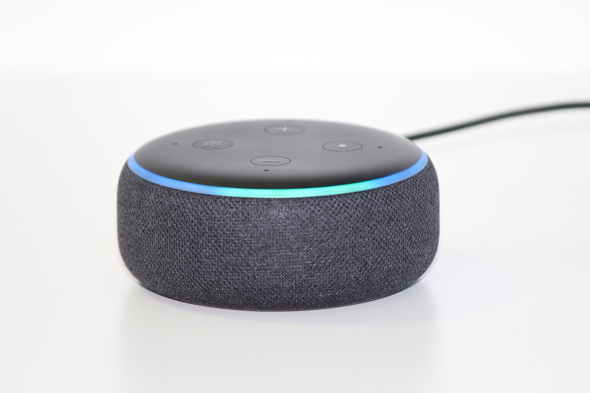 alexa-4758340_1920