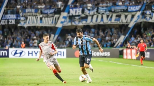 Grêmio x Estudiantes no Couto Pereira