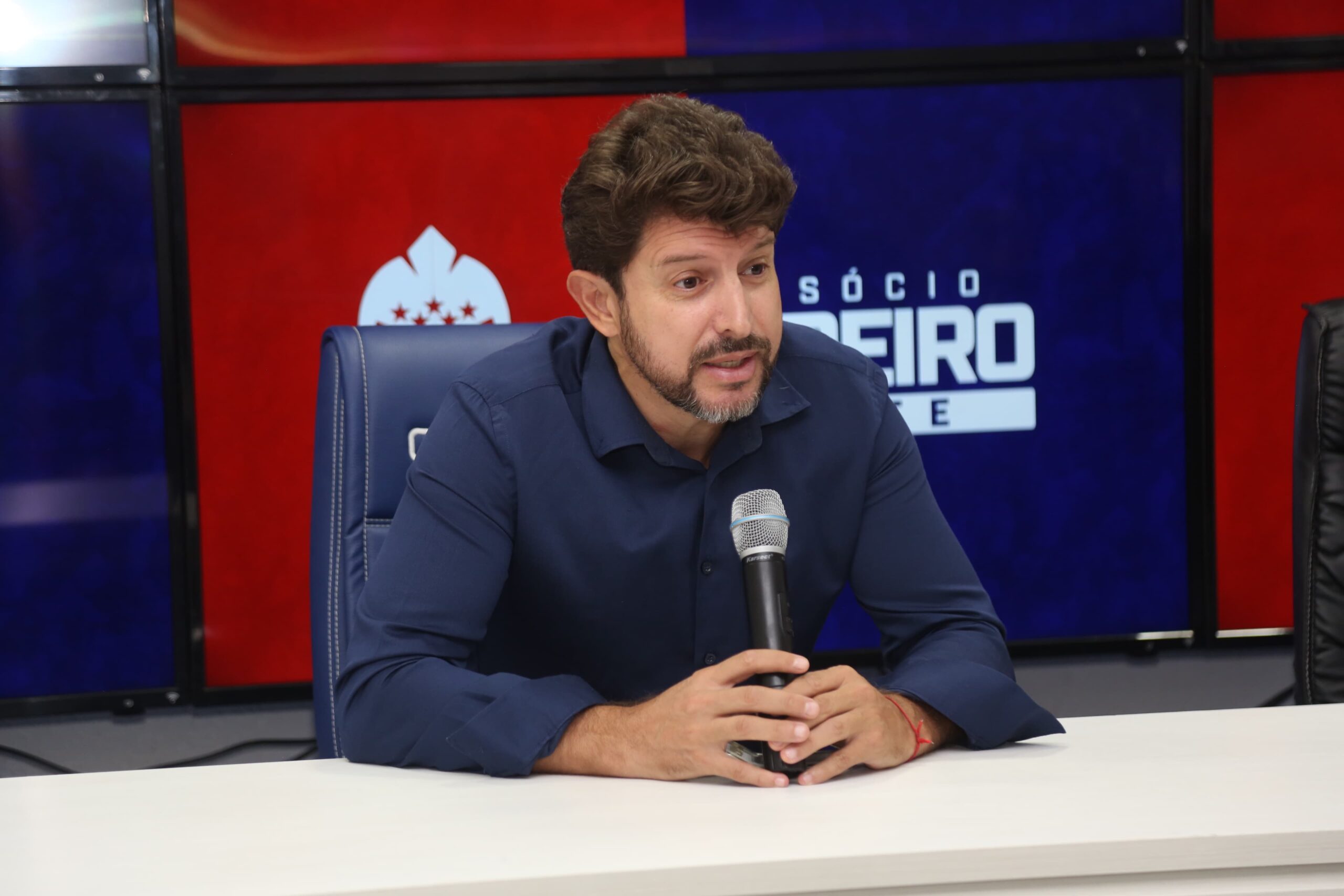 O técnico Tcheco