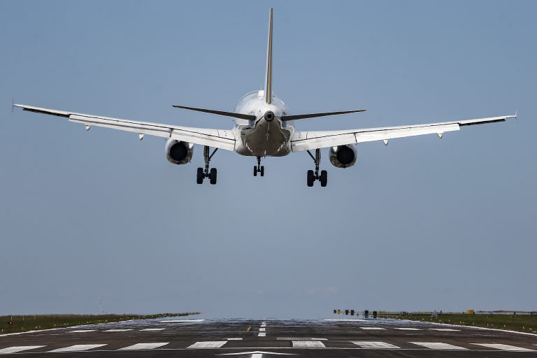 aeroportos curitiba e foz comissão de turismo