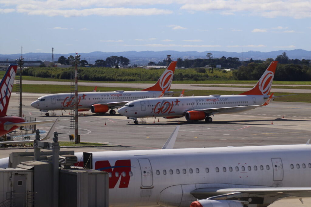 AEROPORTO INTERNACIONAL DE CURITIBA AEROPORTO AFONSO PENA AEROPORTO