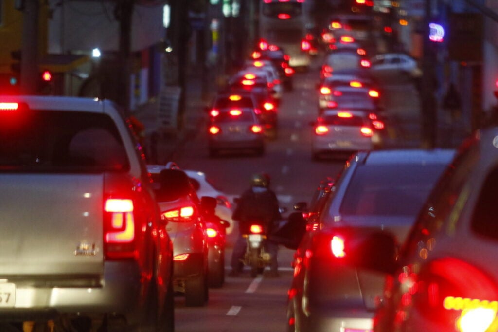 CONGESTIONAMENTO CARROS