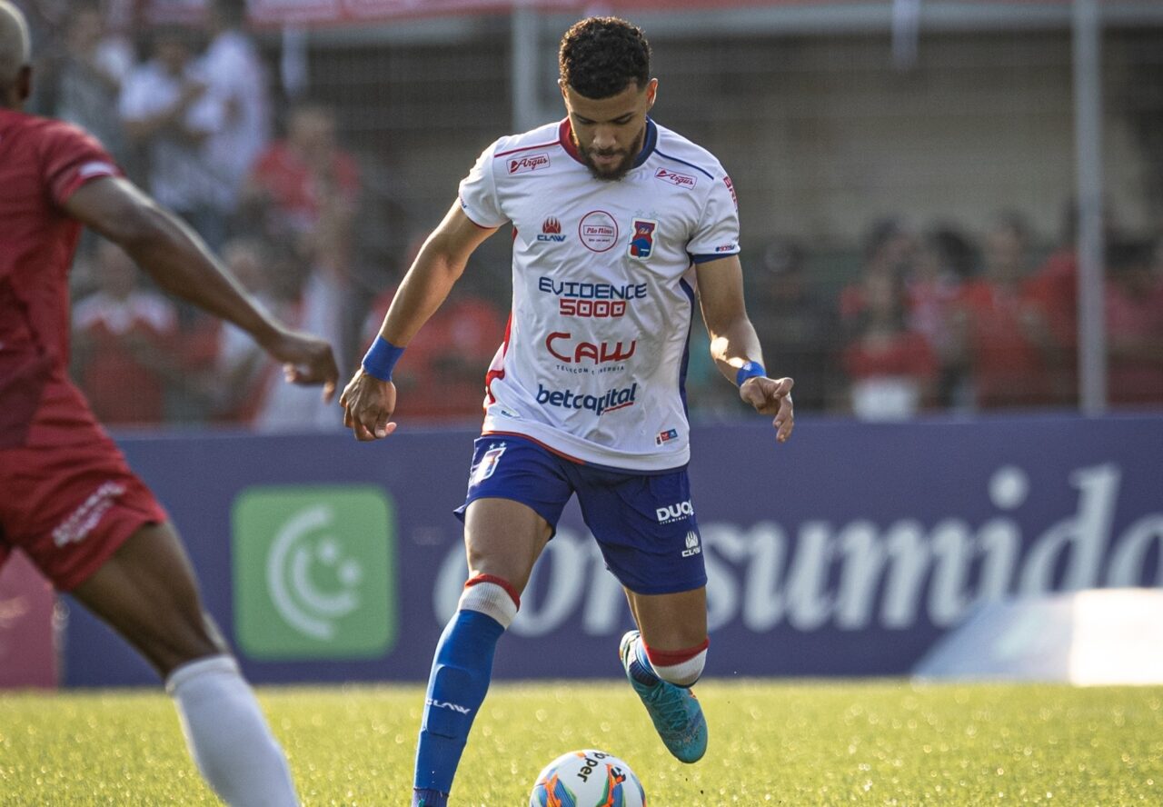 Rio Branco e Paraná Clube em Paranaguá