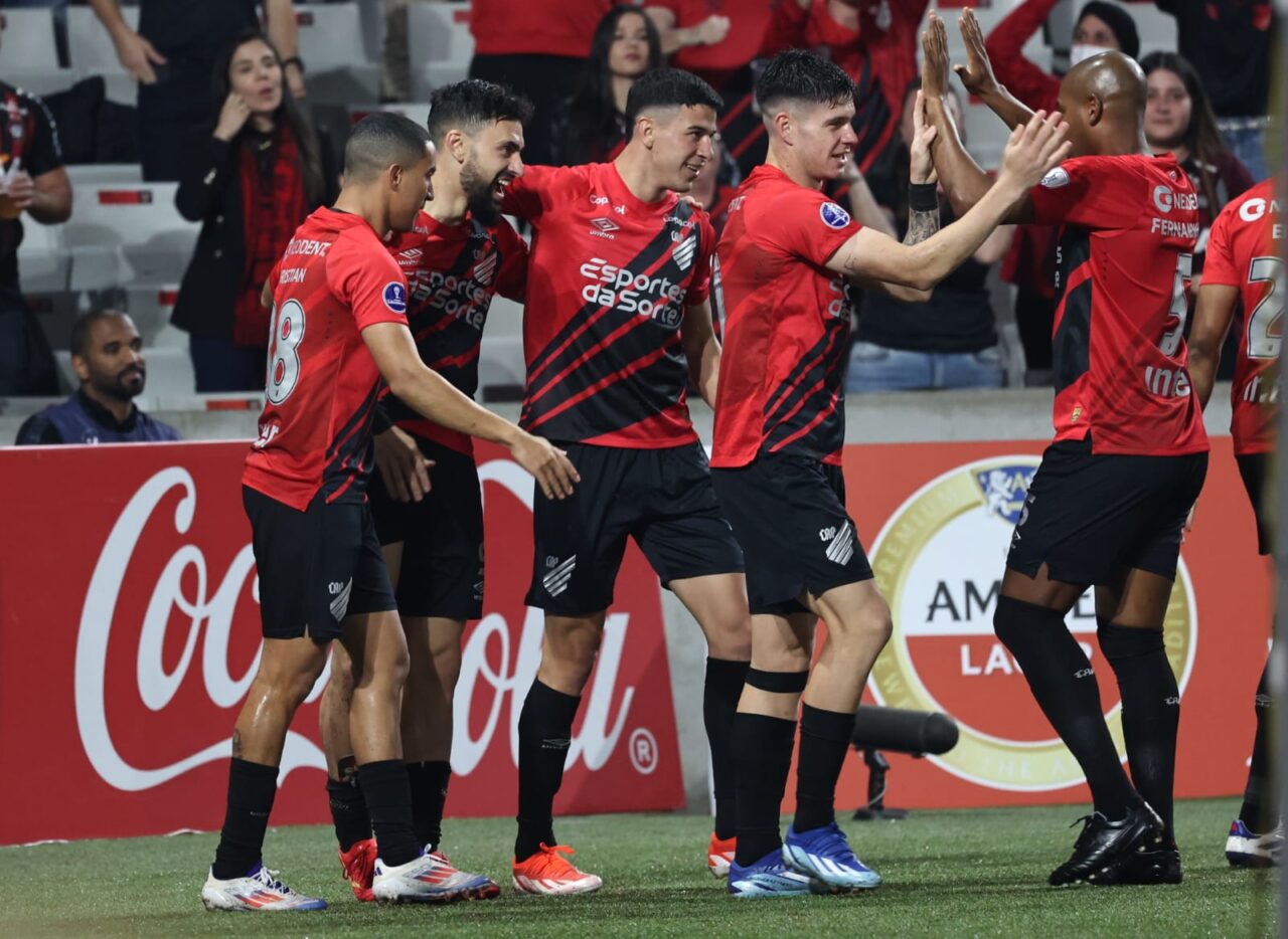 Athletico vence o Cerro na Sul-Americana