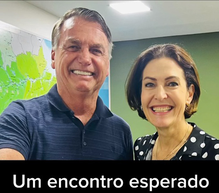 cristina com bolsonaro em brasília