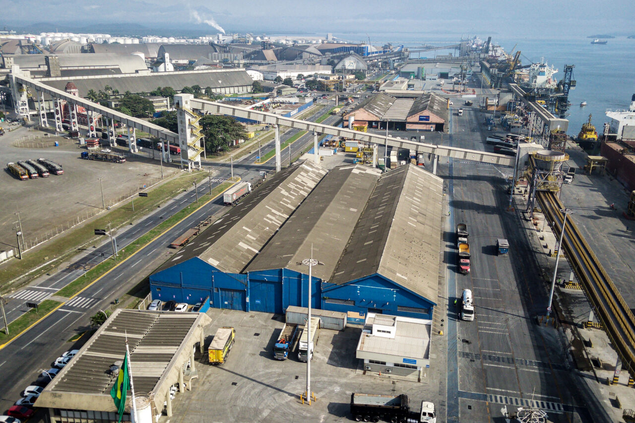 Porto de Paranaguá conta com área exclusiva para cargas do Paraguai