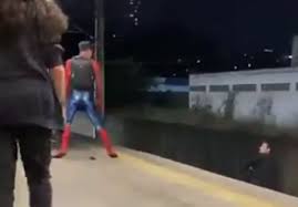 homem aranha congtra batman