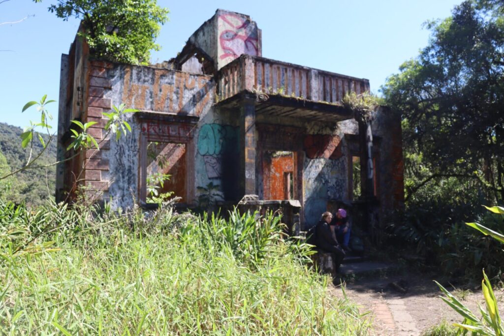 Capa Lugares Abandonados Rodolfo