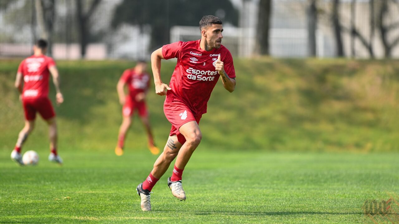 O volante Gabriel: titular em Vasco e Athletico