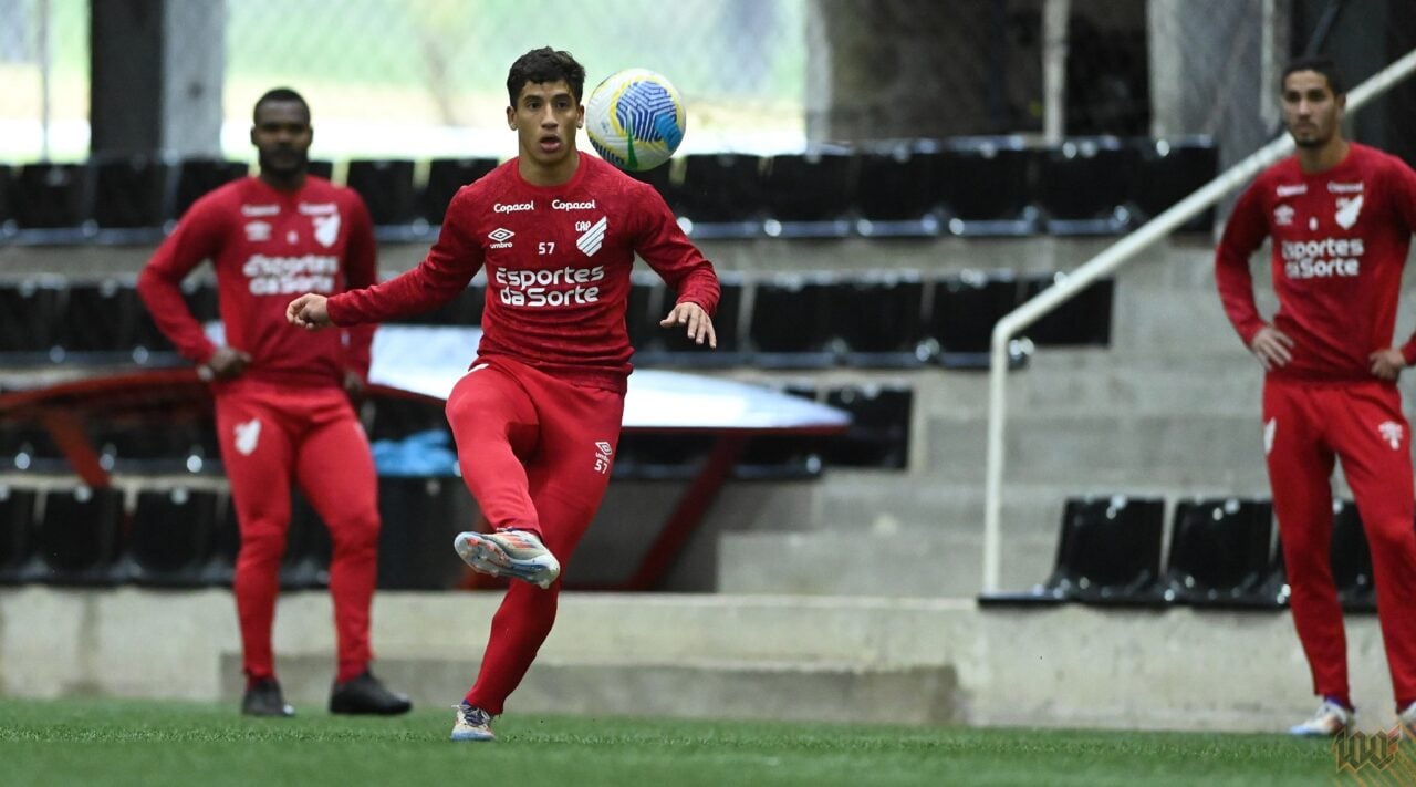 João Cruz: Vasco e Athletico Paranaense nesta segunda-feira