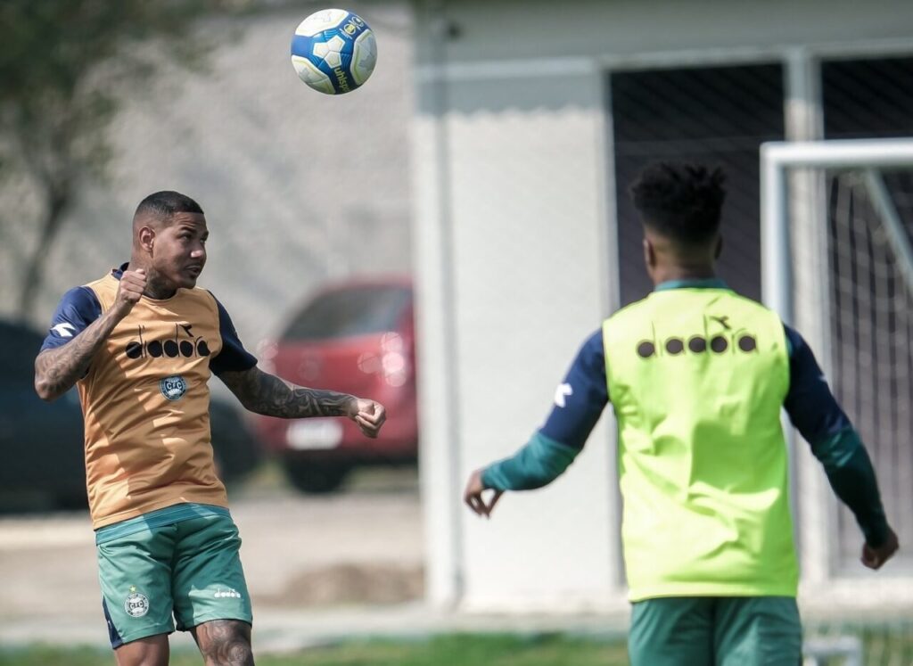 Brusque x Coritiba: volante Zé Gabriel em treino do Coritiba