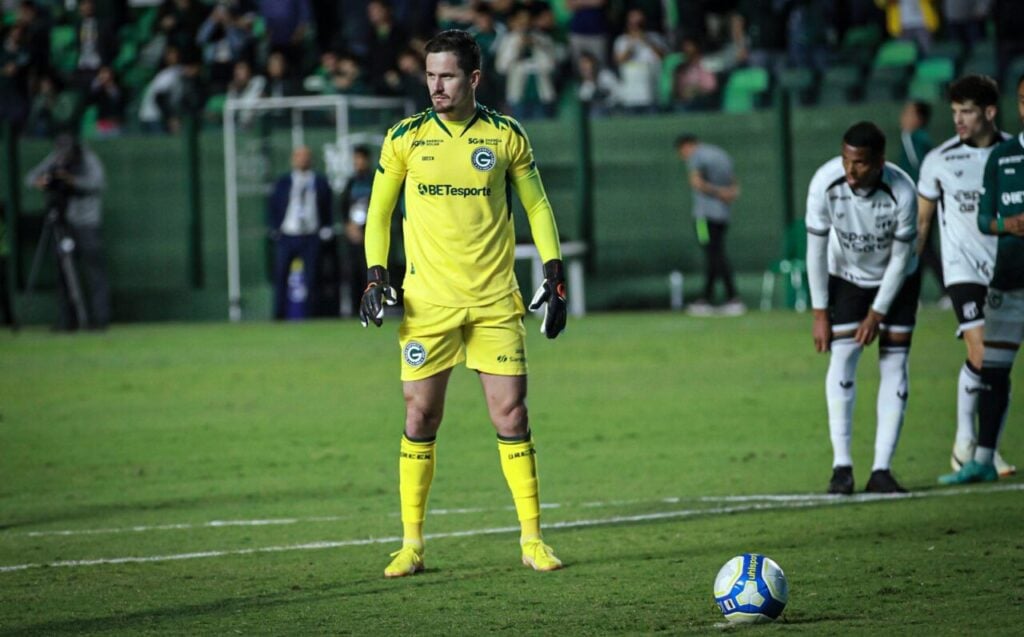 O goleiro Tadeu, ex-Coritiba