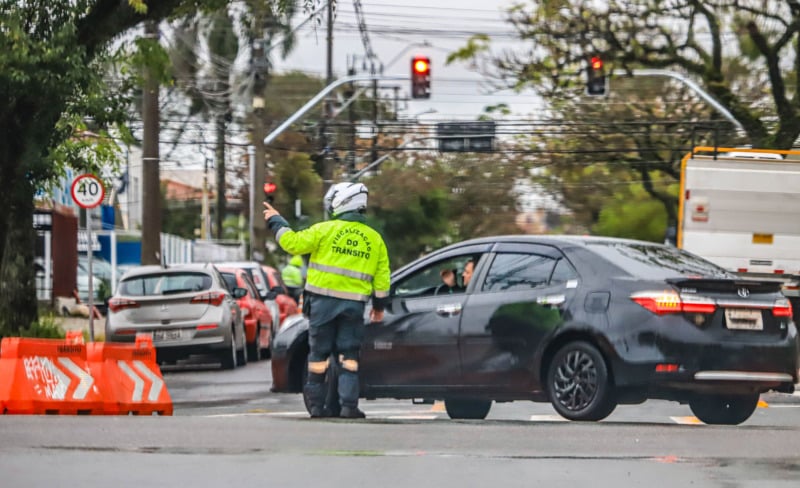 Avenida Erasto Gaertner terá novos bloqueios parciais