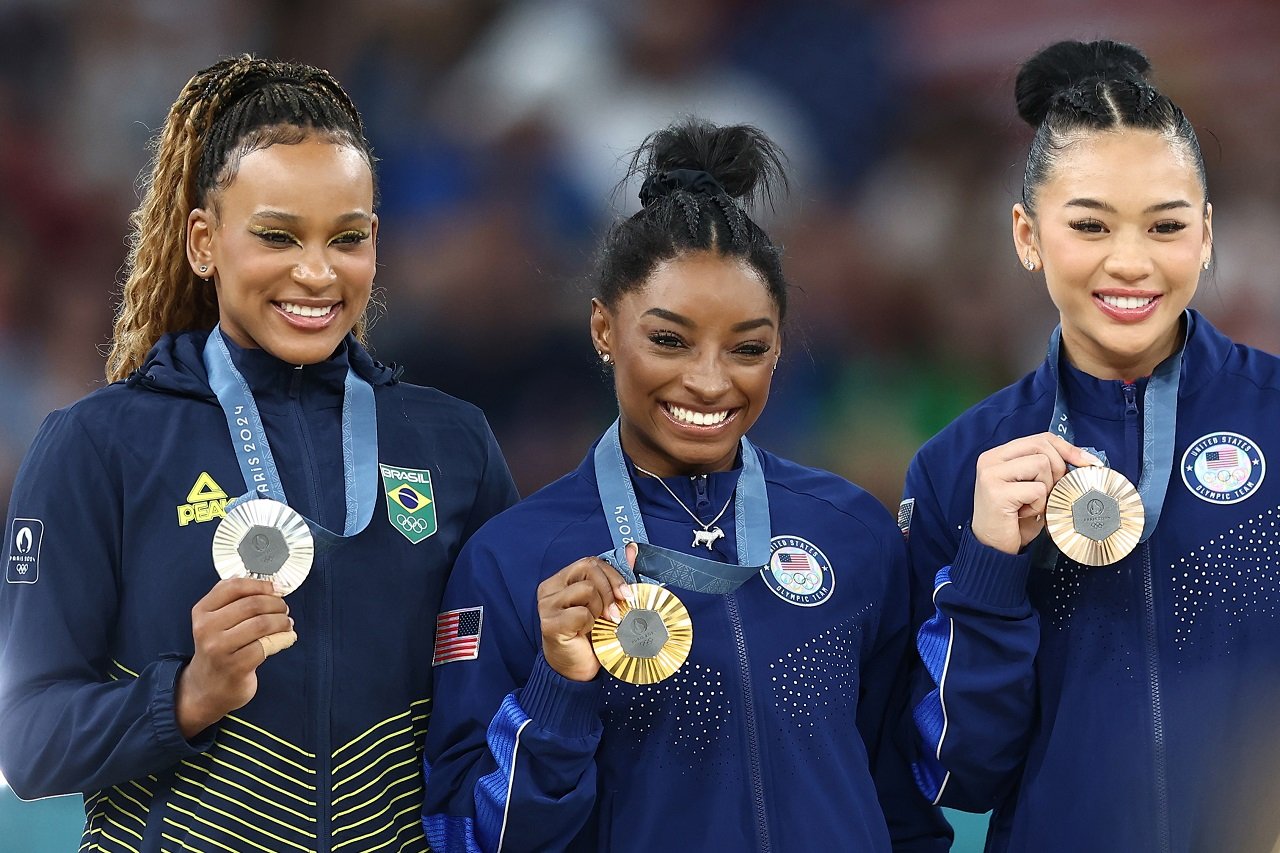 Rebeca Andrade, Simone Biles e Sunisa Lee