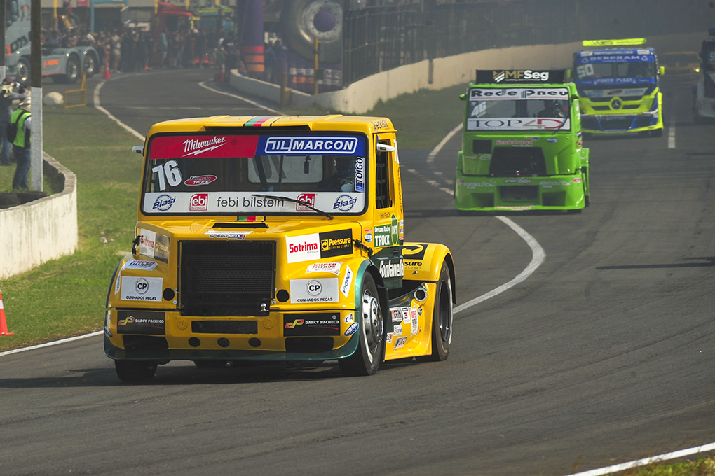 Rafael Fleck chega à liderança da categoria GT Truck