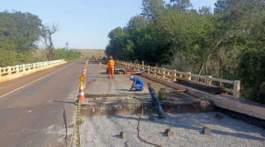 DER/pr reforma ponte em rodovia entre Palotina e Terra Roxa