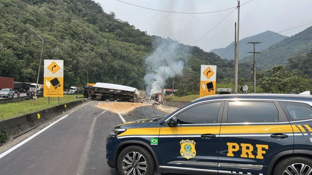 Acidente na BR-376 em Guaratuba