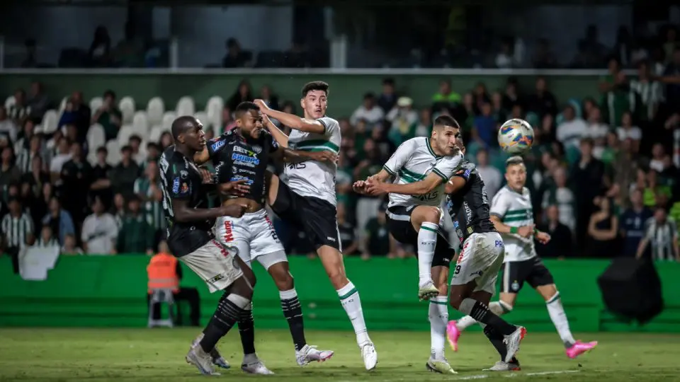 Coritiba x operári