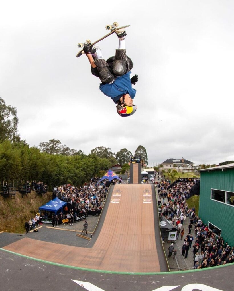 A rampa de skate do Mega Park, de Gui Khury, em Campo Largo